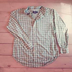 Vineyard Vines Button Down Shirt.